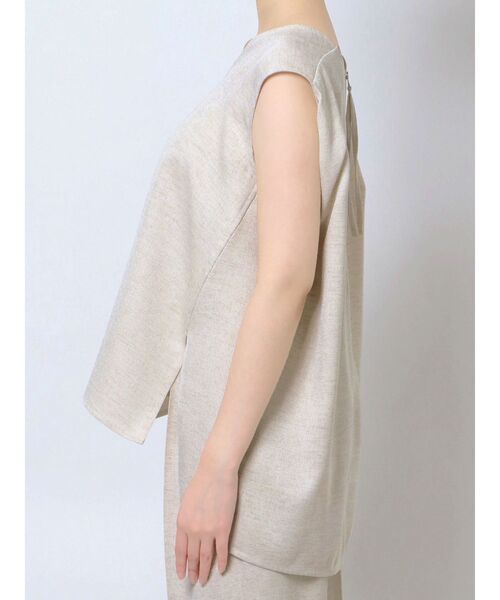 ELENDEEK(エレンディーク)の「Vネックフレアブラウス(シャツ/ブラウス・レディース・ベージュ/ブラック/インディゴブルー・FREE)」の16枚目の写真