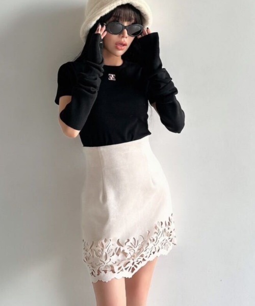 EIMY ISTOIRE（エイミーイストワール）の「フェイクスエードダマスクカットミニスカート（スカート・レディース・ピンク/アイボリー/ベージュ・S/M）」の2枚目の写真