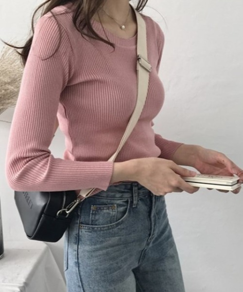 Ritzy(リッツィー)の「9色展開 クルーネック ベーシック リブニットトップス(ニット/セーター・レディース・グレー/ピンク/イエロー/ブルー/グリーン/ボルドー/ホワイト/ベージュ/ブラック・FREE)」の8枚目の写真