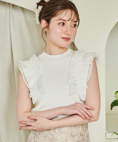 NOELA（ノエラ）の「フリルスリーブニット（ニット/セーター・レディース・イエロー/ブラック/オフホワイト・フリー）」の2枚目の写真