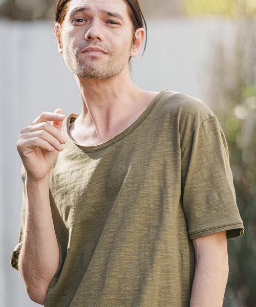 CAMBIO(カンビオ)の「mt8371- カットオフUネック半袖スラブカットソー(Tシャツ/カットソー・メンズ・ネイビー/ブラック/カーキ/グレー/ホワイト・S/M/L)」の4枚目の写真