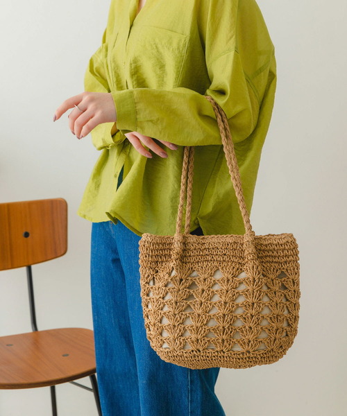 RODE SKO（ロデスコ）の「ペーパー透かし柄トートバッグ（かごバッグ・レディース・ミント/ブラウン系その他/ナチュラル・ONE）」の4枚目の写真