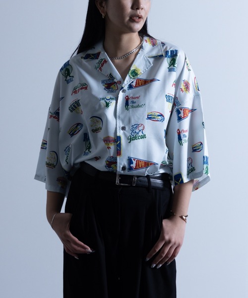 NYLAUS（ナイラス）の「総柄プリント オープンカラー ルーズシャツ（シャツ/ブラウス・メンズ・ブルー/グリーン/モカ/アイボリー/ホワイト系1/ホワイト系2/ホワイト系3/ブラック系1/ブラック系2/ブラック系3/チャコールグレー/ベージュ・M/L）」の3枚目の写真