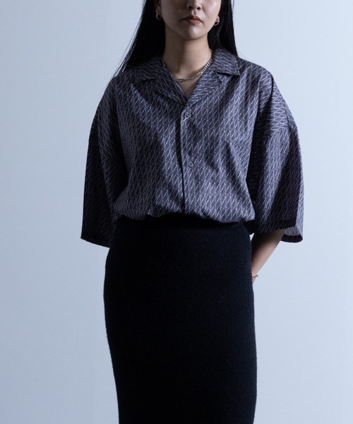 NYLAUS（ナイラス）の「総柄プリント オープンカラー ルーズシャツ（シャツ/ブラウス・メンズ・ブルー/グリーン/モカ/アイボリー/ホワイト系1/ホワイト系2/ホワイト系3/ブラック系1/ブラック系2/ブラック系3/チャコールグレー/ベージュ・M/L）」の6枚目の写真