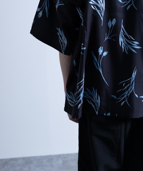 NYLAUS（ナイラス）の「総柄プリント オープンカラー ルーズシャツ（シャツ/ブラウス・メンズ・ブルー/グリーン/モカ/アイボリー/ホワイト系1/ホワイト系2/ホワイト系3/ブラック系1/ブラック系2/ブラック系3/チャコールグレー/ベージュ・M/L）」の21枚目の写真