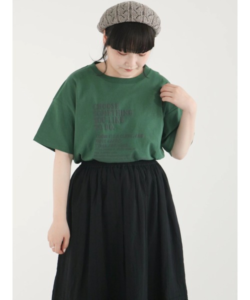 Samansa Mos2(サマンサ モスモス)の「発泡ロゴプリントTシャツ(Tシャツ/カットソー・レディース・グリーン/ベージュ/キナリ/ブラック・フリ-)」の1枚目の写真