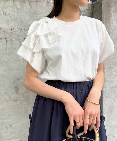 PICCIN(ピッチン)の「肩リボンカットソー(Tシャツ/カットソー・レディース・オフホワイト/ブラック・M)」の4枚目の写真
