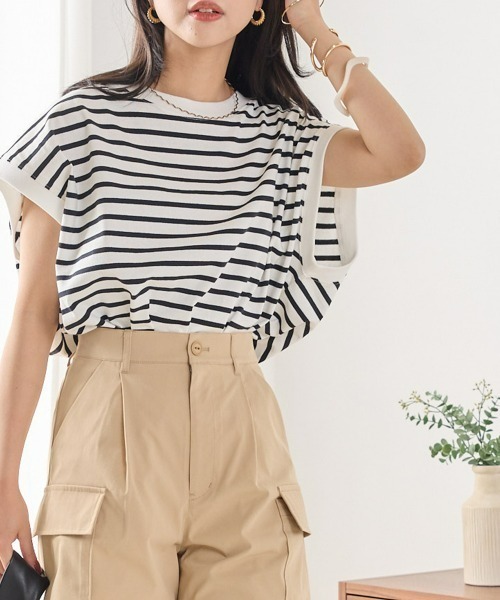OMNES(オムネス)の「ビッグノースリーブボーダーTシャツ(Tシャツ/カットソー・レディース・ブルー/ピンク/ベージュ/グリーン/ブラック・FREE)」の2枚目の写真