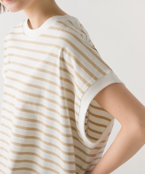 OMNES(オムネス)の「ビッグノースリーブボーダーTシャツ(Tシャツ/カットソー・レディース・ブルー/ピンク/ベージュ/グリーン/ブラック・FREE)」の6枚目の写真