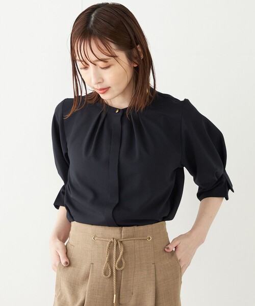SHIPS Colors(シップス カラーズ)の「SHIPS Colors:〈洗濯機可能〉ジョーゼット タック スリーブ ブラウス◇(シャツ/ブラウス・レディース・ブルー/オフホワイト/ネイビー/ベージュ・ONE SIZE)」の15枚目の写真