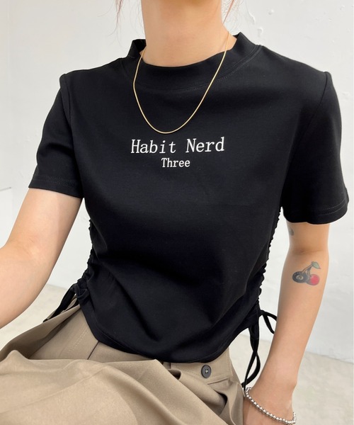 WHO'S WHO gallery(フーズフーギャラリー)の「【HiNT/ヒント】サイドシャーリングTEE(Tシャツ/カットソー・レディース・ホワイト/ブラック/ネイビー・FREE)」の2枚目の写真