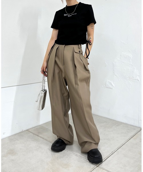 WHO'S WHO gallery(フーズフーギャラリー)の「【HiNT/ヒント】サイドシャーリングTEE(Tシャツ/カットソー・レディース・ホワイト/ブラック/ネイビー・FREE)」の13枚目の写真