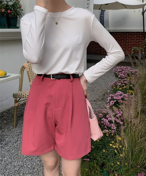 Chaco closet(チャコ クローゼット)の「ベーシックボートネックロングTシャツ(Tシャツ/カットソー・レディース・ブラウン/オレンジ/ブラック/ホワイト/ブルー・FREE)」の8枚目の写真