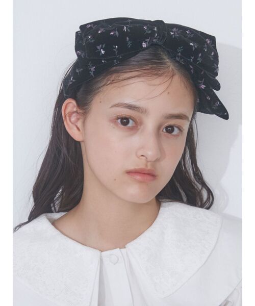 merry jenny（メリージェニー）の「floral ribbonベロアカチューシャ（カチューシャ・レディース・ブラック/ネイビー・FREE）」の5枚目の写真