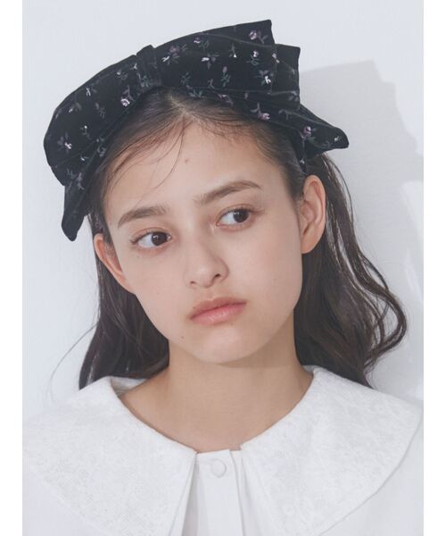 merry jenny（メリージェニー）の「floral ribbonベロアカチューシャ（カチューシャ・レディース・ブラック/ネイビー・FREE）」の12枚目の写真