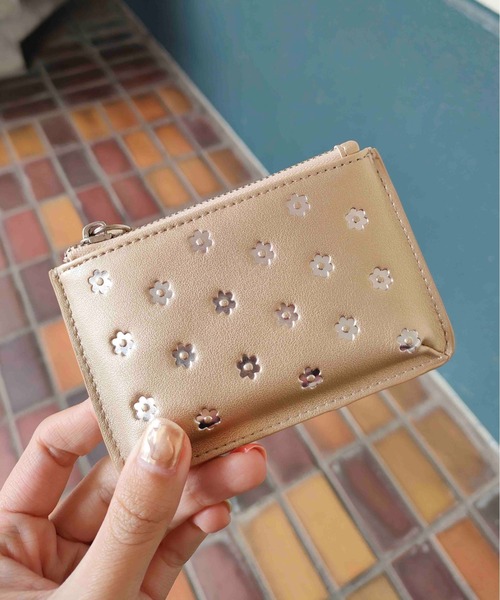 Casselini(キャセリーニ)の「Casselini(キャセリーニ)フォイルプリントカードケース(カードケース・レディース・ブラック/ピンク/レッド/ゴールド・FREE)」の4枚目の写真