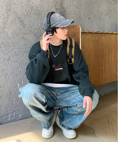 【セール】【neos -addictive design-】CONVERSE コンバース ルーズシルエット シューズロゴ 刺繍 裏起毛 クルーネック スウェット プルオーバー（スウェット）｜CONVERSE（コンバース）