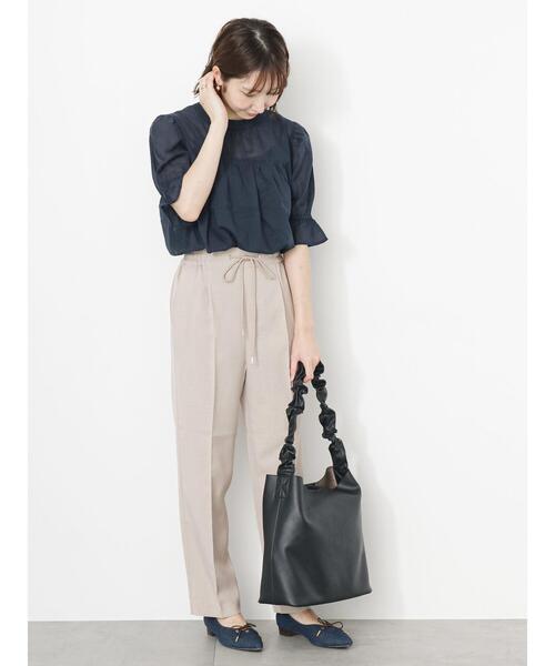 Te chichi TERRASSE(テチチテラス)の「ローヒールリボンパンプス(パンプス・レディース・ネイビー/ベージュ/ピンク/ブラック・M/L)」の7枚目の写真