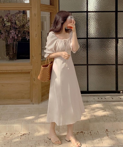 LUGG NAGG（ラグナグ）の「スクエアネックデコルテシャーリングワンピース（ワンピース・レディース・ベージュ/ブラック・M/XL/S/L）」の8枚目の写真