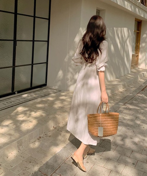 LUGG NAGG（ラグナグ）の「スクエアネックデコルテシャーリングワンピース（ワンピース・レディース・ベージュ/ブラック・M/XL/S/L）」の3枚目の写真