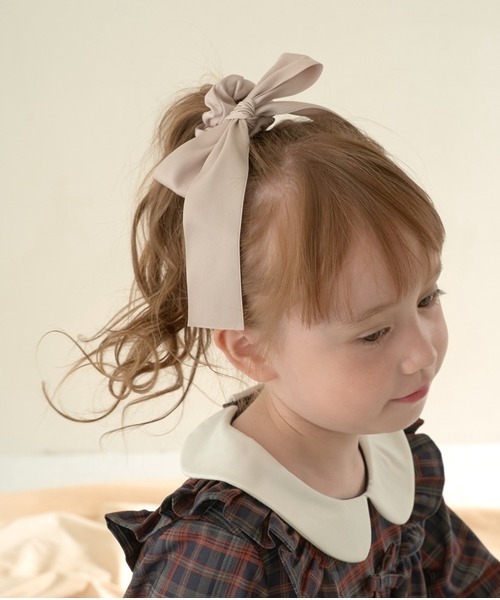 Lycee mine（リセマイン）の「ビッグリボンシュシュ（その他ヘアアクセサリー・キッズ・ブラック/ピンク/グレイッシュベージュ・フリー）」の3枚目の写真