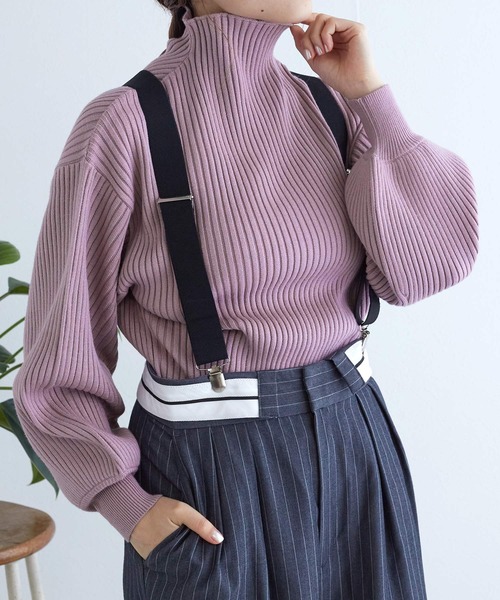 w closet（ダブルクローゼット）の「ボリュームスリーブタートルボトルネックプルオーバー（ニット/セーター・レディース・ホワイト×ブラック/モカ/ラベンダー/オフホワイト/ブルー/ホワイト×ピンク/ブラック・FREE）」の7枚目の写真