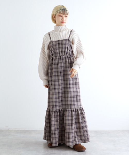 w closet（ダブルクローゼット）の「ボリュームスリーブタートルボトルネックプルオーバー（ニット/セーター・レディース・ホワイト×ブラック/モカ/ラベンダー/オフホワイト/ブルー/ホワイト×ピンク/ブラック・FREE）」の8枚目の写真