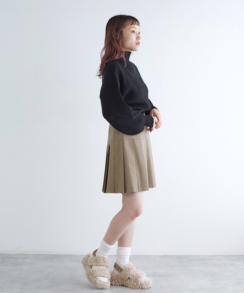 w closet（ダブルクローゼット）の「ボリュームスリーブタートルボトル