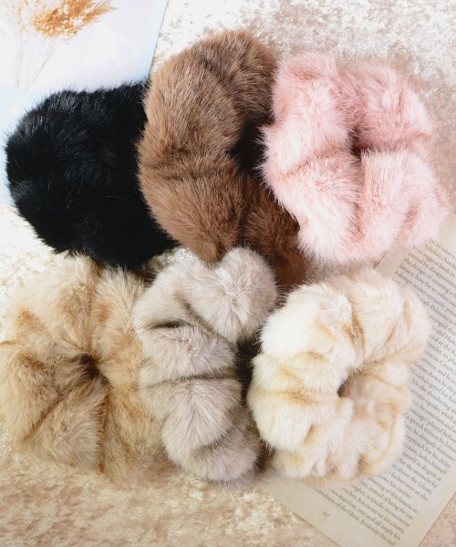 たっぷりボリュームファーシュシュ⤴︎ ベージュ×ピンク たっぷりボリュームファーシュシュ⤴︎ ベージュ×ピンク シュシュ［全