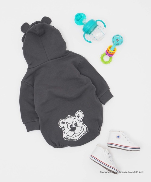 UCLA（ユーシーエルエー）の「【KIDS】【UCLA/ユーシーエルエー】TYPY別注BABYプリントスウェットロンパース（ロンパース・キッズ・アイボリー/チャコールグレー・80）」の2枚目の写真