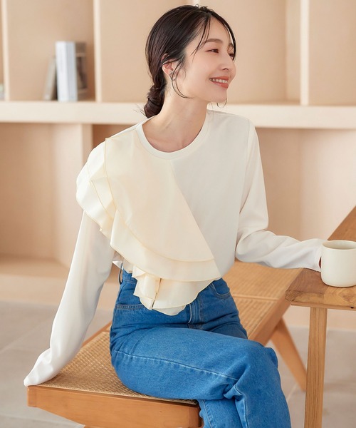 KOBE LETTUCE(コウベレタス)の「アシメフリルカットソートップス(Tシャツ/カットソー・レディース・オフホワイト/ブラック・M)」の4枚目の写真