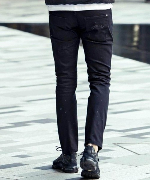 1piu1uguale3 RELAX（ウノピュウノウグァーレトレリラックス）の「1PIU1UGUALE3 RELAX/ウノピゥウノウグァーレトレ リラックス/フェイクファスナーボタンフライダメージデニム（デニムパンツ・メンズ・ブラック・L/M/XL/XXL）」の8枚目の写真