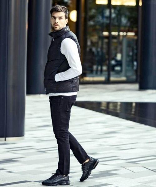 1piu1uguale3 RELAX（ウノピュウノウグァーレトレリラックス）の「1PIU1UGUALE3 RELAX/ウノピゥウノウグァーレトレ リラックス/フェイクファスナーボタンフライダメージデニム（デニムパンツ・メンズ・ブラック・L/M/XL/XXL）」の10枚目の写真