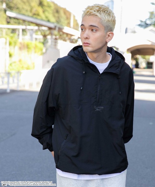 Reebok（リーボック）の「∴WEGO/別注Reebok アノラックパーカー（ブルゾン・メンズ・ブラック・LARGE/MEDIUM）」の4枚目の写真