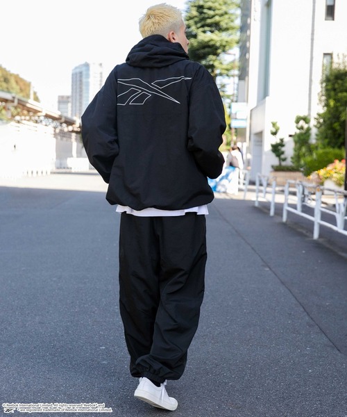 Reebok（リーボック）の「∴WEGO/別注Reebok アノラックパーカー（ブルゾン・メンズ・ブラック・LARGE/MEDIUM）」の8枚目の写真