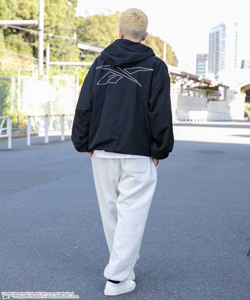 Reebok（リーボック）の「∴WEGO/別注Reebok アノラックパーカー（ブルゾン・メンズ・ブラック・LARGE/MEDIUM）」の3枚目の写真