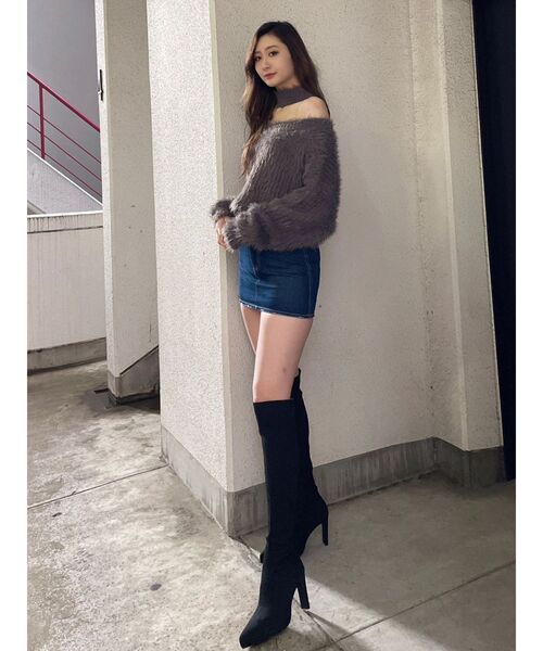 GYDA(ジェイダ)の「オフショルシャギーチョーカーニットトップス(ニット/セーター・レディース・チャコールグレー/アイボリー・FREE)」の21枚目の写真