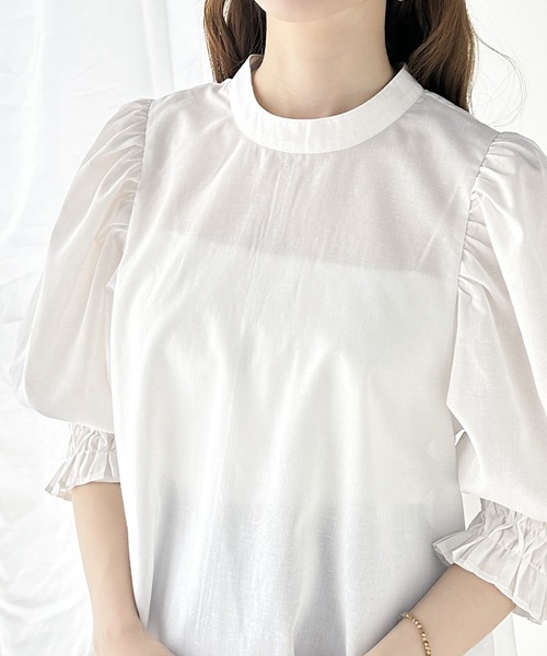 １枚でサマになる。前後2wayバルーンスリーブリボンブラウス