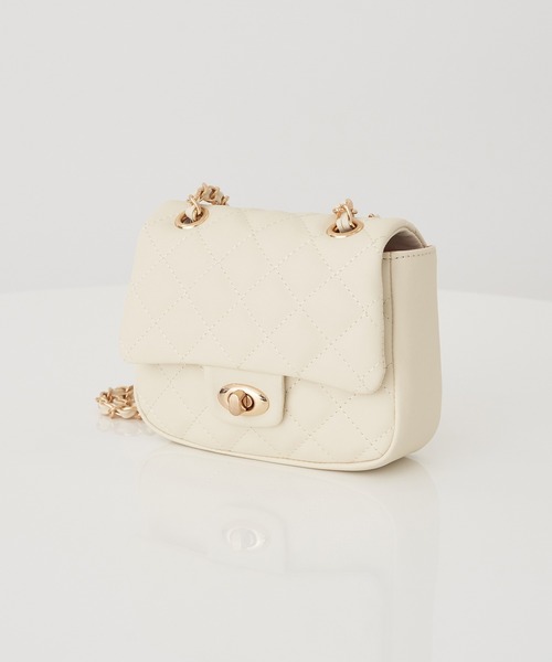 earth music&ecology（アースミュージックアンドエコロジー）の「キルティングチェーンショルダーバッグ（ショルダーバッグ・レディース・ピンク/アイボリー/ベージュ/ブラック/パープル・FREE）」の2枚目の写真