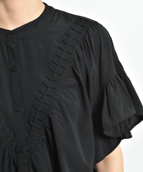 INTERPLANET（インタープラネット）の「Ｖ切替タックデシンブラウス（シャツ/ブラウス・レディース・ブラック/オフホワイト/グレイッシュベージュ・FREE）」の22枚目の写真