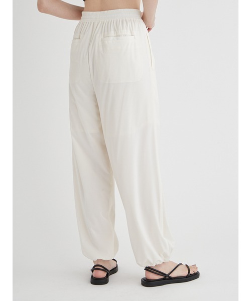 emmi（エミ）の「eco ラッシュガードパラシュートパンツ（その他パンツ・レディース・ブラック/オフホワイト・FREE）」の6枚目の写真