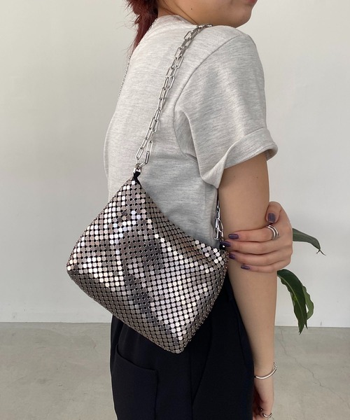 CAPRICIEUX LE'MAGE（カプリシューレマージュ）の「メタル2WAYバッグ（ショルダーバッグ・レディース・シルバー・FREE）」の2枚目の写真