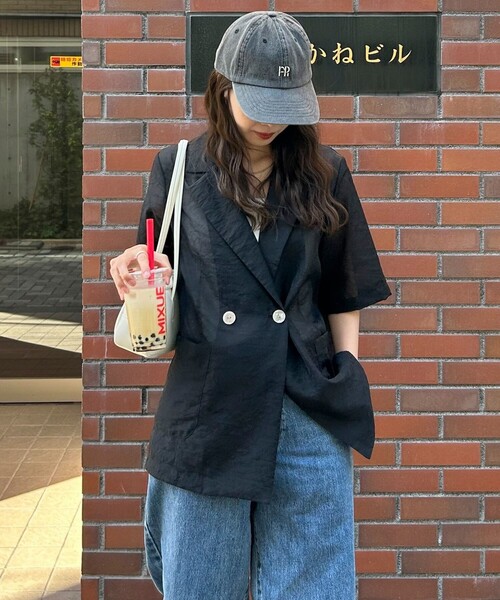 fredy emue(フレディエミュ)の「シアー半袖ダブルジャケット(ダウンジャケット/コート・レディース・ブラック/オフホワイト・38)」の2枚目の写真