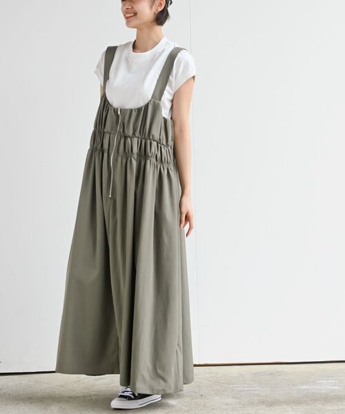 シャーリングジャンパースカート緑 rps（アールピーエス）の「フロントZIPシャーリング