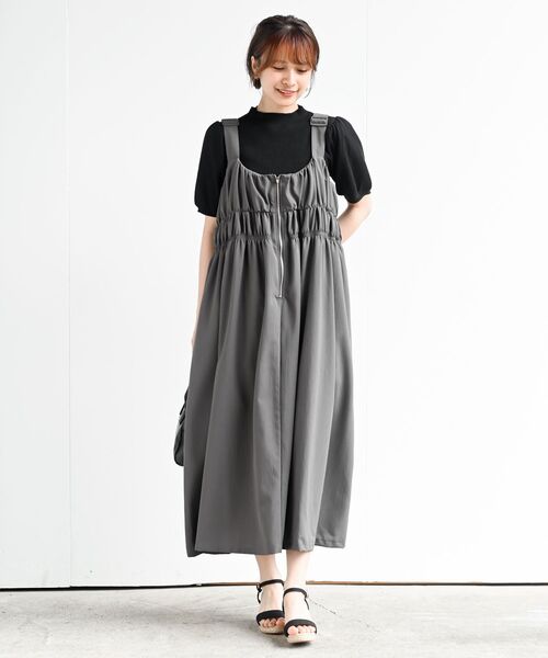 rps（アールピーエス）の「フロントZIPシャーリング