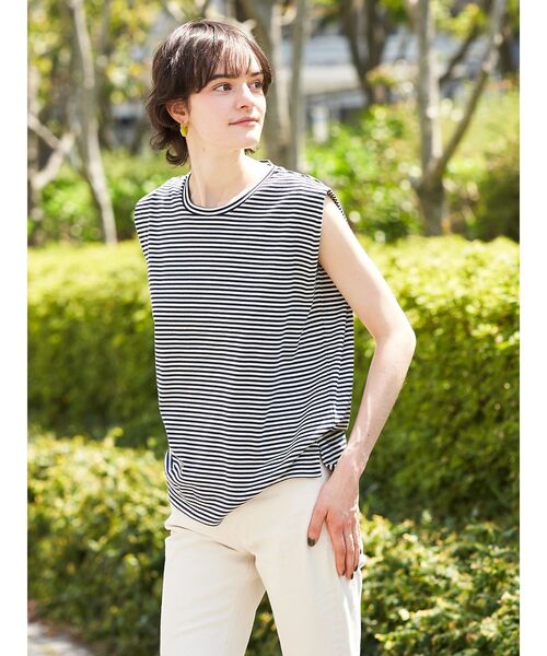 AMERICAN HOLIC（アメリカンホリック）の「ショルダータックノースリーブプルオーバー（Tシャツ/カットソー・レディース・グレイッシュベージュ/ブラック/ブルー系その他2/ライトグリーン/ブラック系その他4/オフホワイト・M/L）」の19枚目の写真