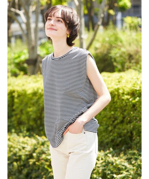 AMERICAN HOLIC（アメリカンホリック）の「ショルダータックノースリーブプルオーバー（Tシャツ/カットソー・レディース・グレイッシュベージュ/ブラック/ブルー系その他2/ライトグリーン/ブラック系その他4/オフホワイト・M/L）」の20枚目の写真