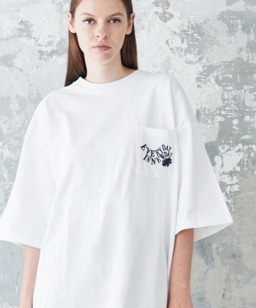 rehacer(レアセル)の「rehacer : New Day Logo Pocket CS / ニューデイ ロゴ ポケットカットソー(Tシャツ/カットソー・メンズ・ホワイト/ブラック・SMALL/MEDIUM/LARGE)」の3枚目の写真