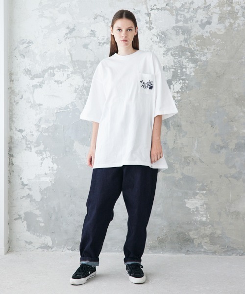 rehacer(レアセル)の「rehacer : New Day Logo Pocket CS / ニューデイ ロゴ ポケットカットソー(Tシャツ/カットソー・メンズ・ホワイト/ブラック・SMALL/MEDIUM/LARGE)」の4枚目の写真