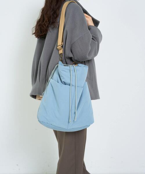 conges payes ADIEU TRISTESSE（コンジェ ペイエ アデュートリステス）の「中綿ボリュームショルダーバッグ（ショルダーバッグ・レディース・ライトベージュ/ライトブルー・FREE）」の22枚目の写真